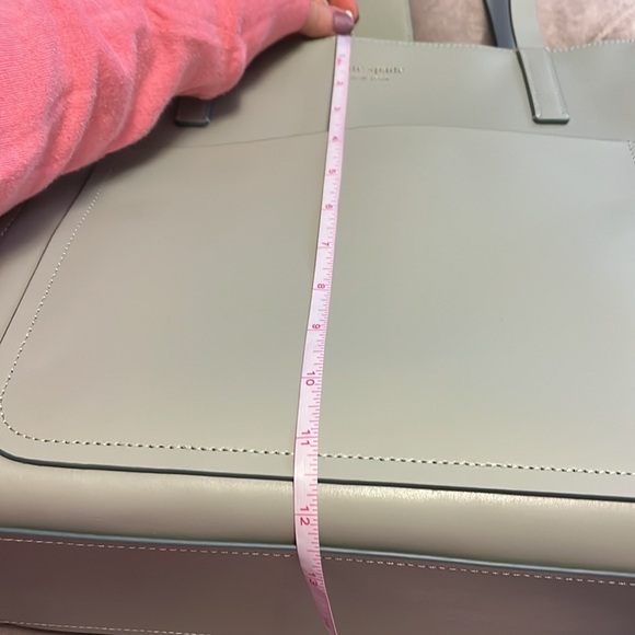 Kate Spade large pocket tote, smooth, leather, light, pist color, new - Picture 8 of 13